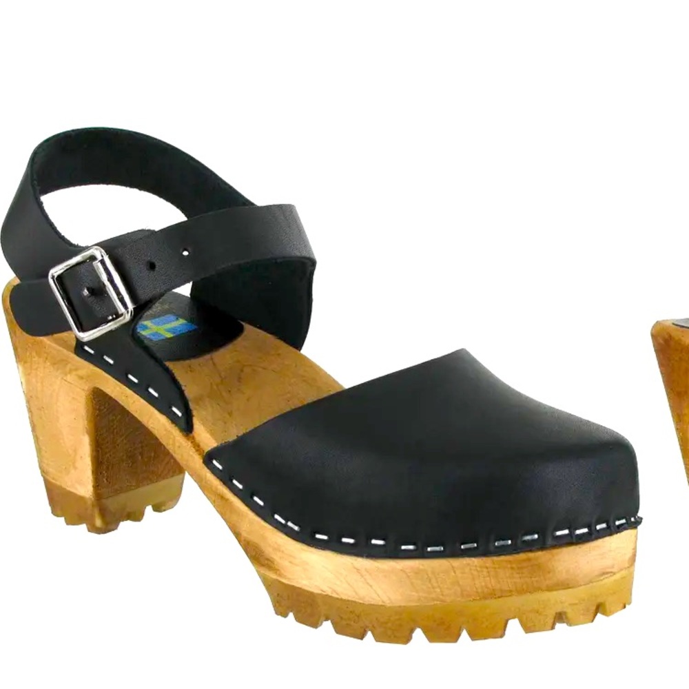Platform wooden sandals
